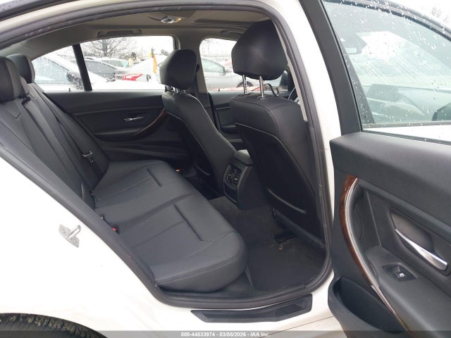 Продаж на аукціоні авто 2015 Bmw 320i Xdrive, vin: WBA3C3G55FNS75671, номер лоту: 44533974