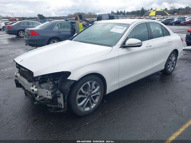 44533998 :رقم المزاد ، 55SWF4JB5HU227213 vin ، 2017 Mercedes-benz C 300 مزاد بيع