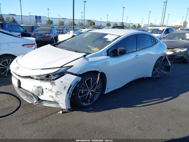 Toyota PRIUS XLE 2025 JTDACAAU1S3055447 Image 2