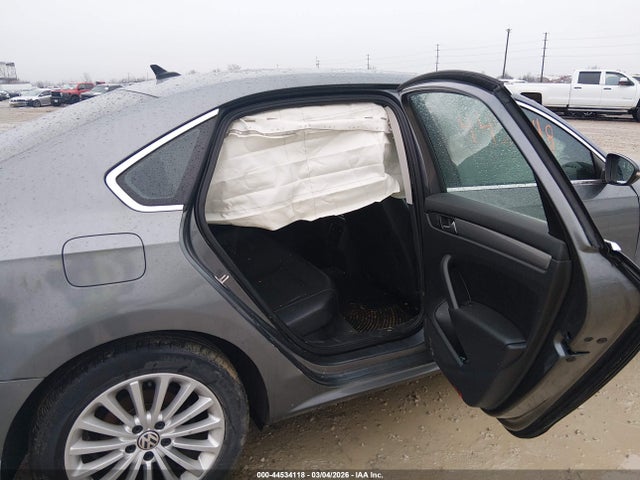 Aukcja sprzedaży 2016 Volkswagen Passat 1.8t Se, vin: 1VWBS7A30GC012076, numer aukcji: 44534118