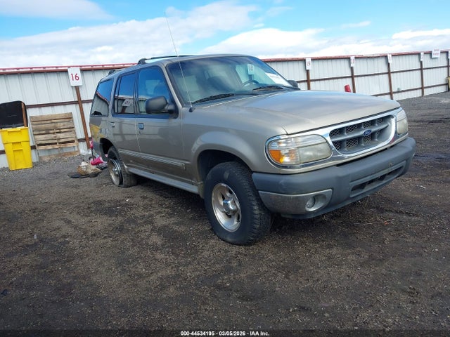44534195 :رقم المزاد ، 1FMZU73X2YUB38829 vin ، 2000 Ford Explorer Xlt مزاد بيع