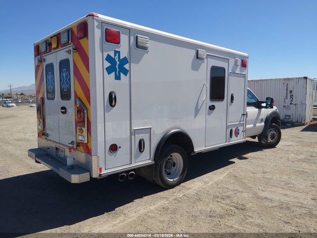 Ford F-450 Chassis Xlt 2016 1FDUF4HT9GEA51236 Image 4