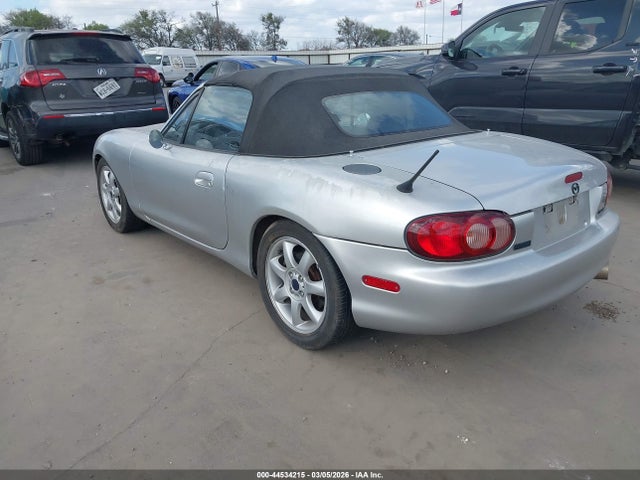 Продаж на аукціоні авто 2002 Mazda Mx-5 Miata Cloth/ls/se, vin: JM1NB353120226006, номер лоту: 44534215