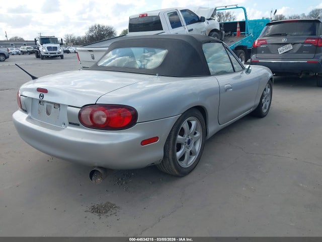 Продаж на аукціоні авто 2002 Mazda Mx-5 Miata Cloth/ls/se, vin: JM1NB353120226006, номер лоту: 44534215