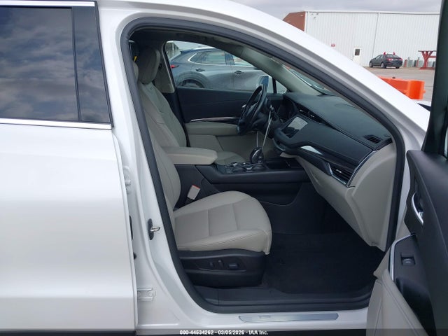 44534262 :رقم المزاد ، 1GYAZAR4XKF159771 vin ، 2019 Cadillac Xt4 Luxury مزاد بيع