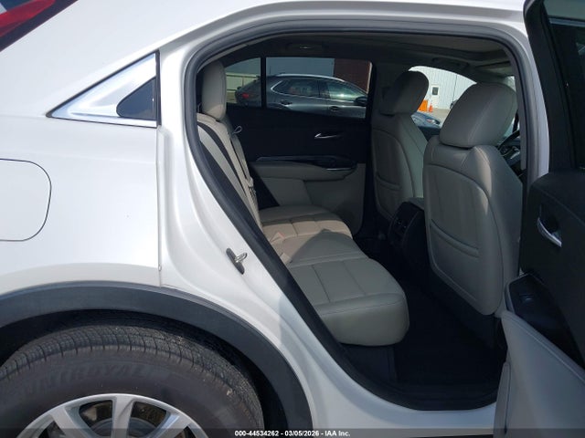 44534262 :رقم المزاد ، 1GYAZAR4XKF159771 vin ، 2019 Cadillac Xt4 Luxury مزاد بيع