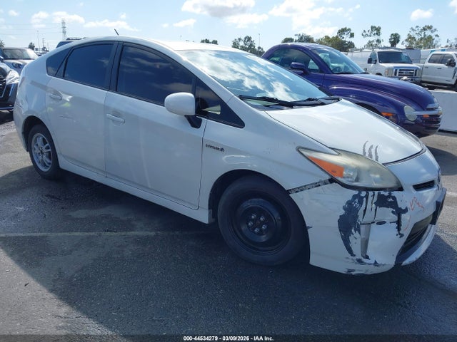 JTDKN3DU7F0450665 Toyota Prius Two