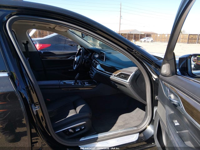 2017 BMW 740I WBA7E2C55HG739223 Photo 4