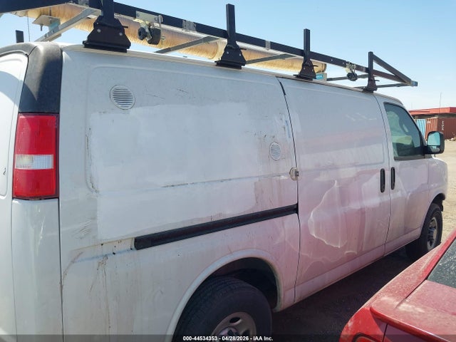 1GCWGAFP2N1222394 Chevrolet Express Cargo Rwd 2500 Regular Wheelbase Wt