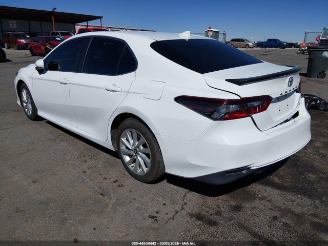 4T1C11AK0MU576228 Toyota CAMRY LE