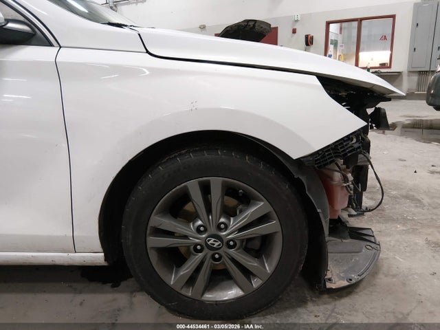 Hyundai ELANTRA GT 2018 KMHH35LE1JU019516 Image 21