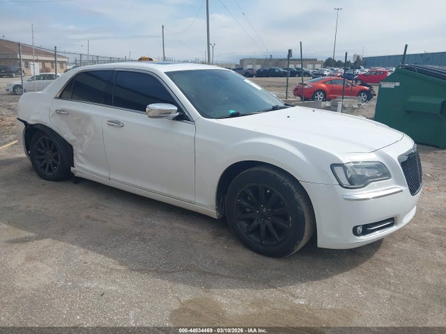 2011 CHRYSLER 300C 2C3CA6CT2BH580390