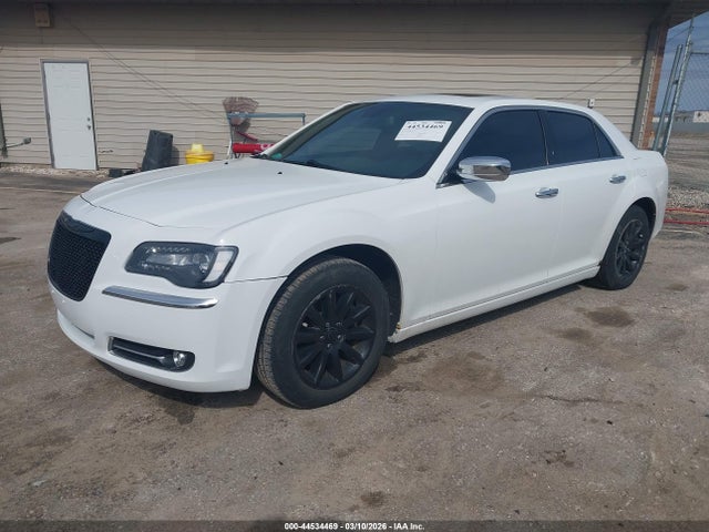 44534469 :رقم المزاد ، 2C3CA6CT2BH580390 vin ، 2011 Chrysler 300c مزاد بيع