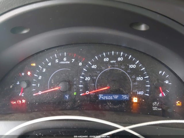 44534480 :رقم المزاد ، 4T4BF3EK8BR100427 vin ، 2011 Toyota Camry Le مزاد بيع