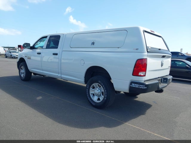 3C63R3GT5HG778491 RAM 3500 Tradesman 4x4 8&#039; Box