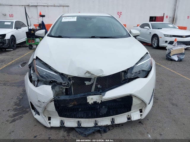 Toyota Corolla Le Eco 2018 5YFBPRHE9JP785795 Image 13