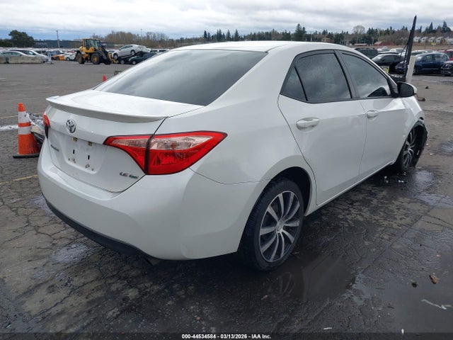 Toyota Corolla Le Eco 2018 5YFBPRHE9JP785795 Image 4