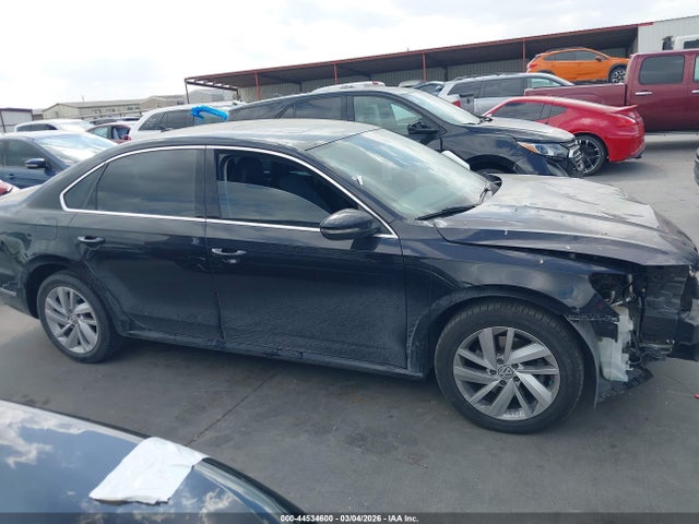 2018 Volkswagen Passat 2.0t Se მანქანა იყიდება აუქციონზე, vin: 1VWBA7A32JC005804, აუქციონის ნომერი: 44534600