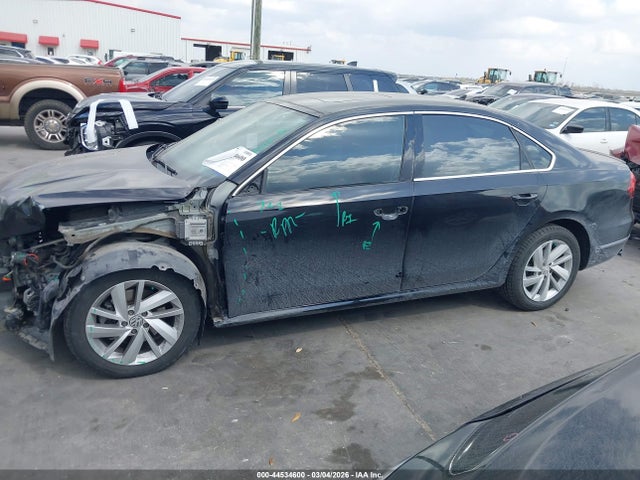 2018 Volkswagen Passat 2.0t Se მანქანა იყიდება აუქციონზე, vin: 1VWBA7A32JC005804, აუქციონის ნომერი: 44534600