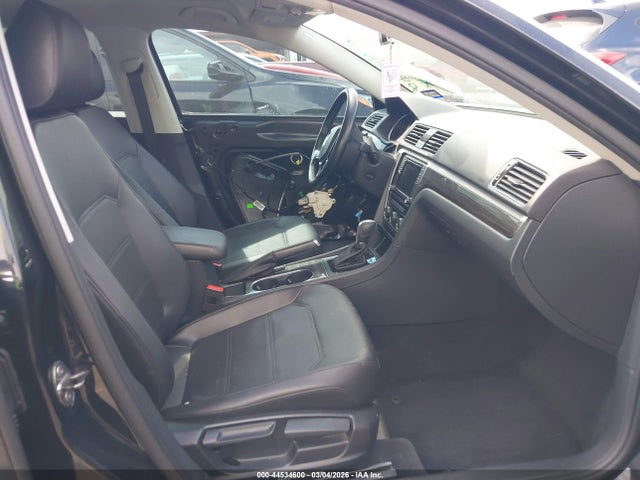 2018 Volkswagen Passat 2.0t Se მანქანა იყიდება აუქციონზე, vin: 1VWBA7A32JC005804, აუქციონის ნომერი: 44534600