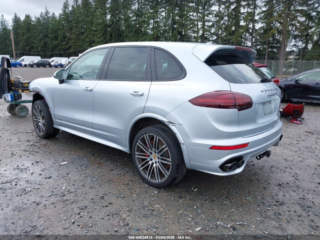 2018 PORSCHE CAYENNE WP1AD2A25JLA80575 Photo 2