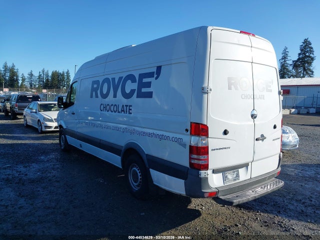 Freightliner Sprinter 2500 High Roof 2015 WDYPE8CC3FP111683 Image 3