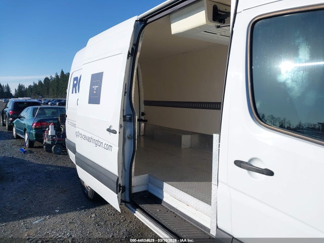 Freightliner Sprinter 2500 High Roof 2015 WDYPE8CC3FP111683 Image 8