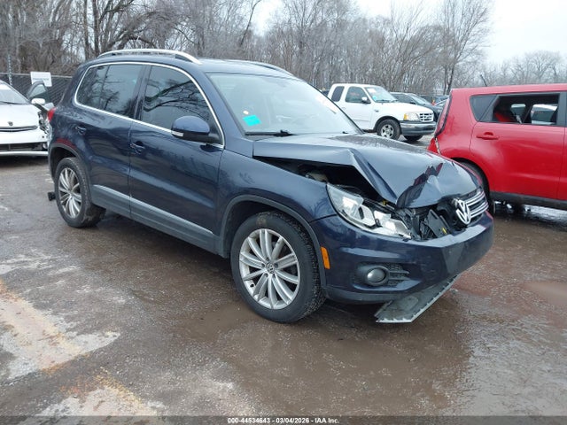 2016 VOLKSWAGEN TIGUAN WVGBV7AX9GW577272
