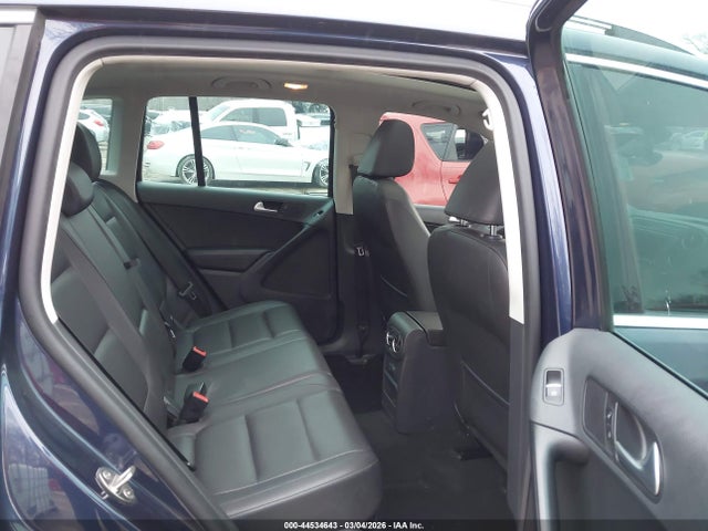 2016 VOLKSWAGEN TIGUAN WVGBV7AX9GW577272 Photo 7
