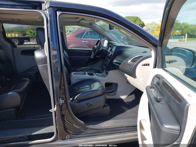 2016 Chrysler Town & Country Limited Platinum მანქანა იყიდება აუქციონზე, vin: 2C4RC1GG9GR132911, აუქციონის ნომერი: 44534691