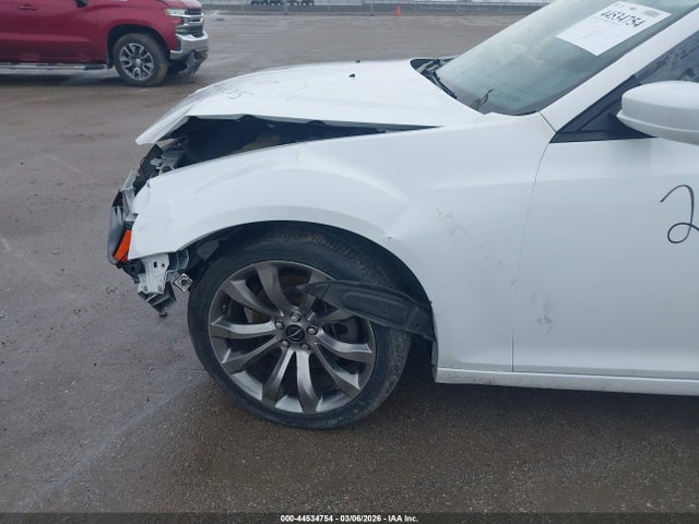 Продажа на аукционе авто 2014 Chrysler 300 300s, vin: 2C3CCABT2EH380824, номер лота: 44534754