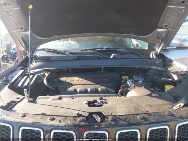 3C4NJCCB2JT406383 Jeep Compass Limited Fwd