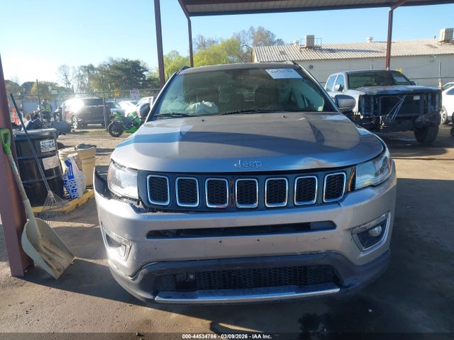 3C4NJCCB2JT406383 Jeep Compass Limited Fwd