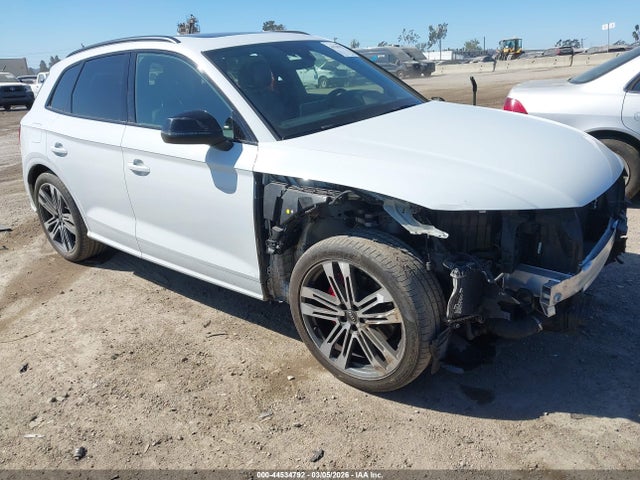 2020 AUDI SQ5 WA1B4AFY0L2021028