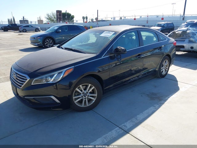 Hyundai SONATA SE 2016 5NPE24AFXGH363736 Image 2