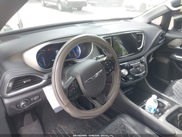 Продажа на аукционе авто 2023 Chrysler Pacifica Hybrid Limited, vin: 2C4RC1S70PR618708, номер лота: 44534808