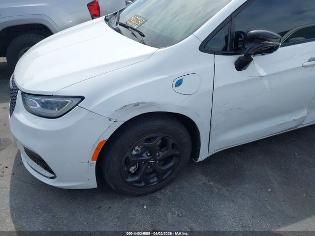 Продажа на аукционе авто 2023 Chrysler Pacifica Hybrid Limited, vin: 2C4RC1S70PR618708, номер лота: 44534808