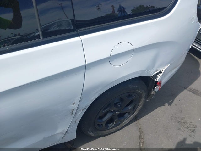 Продажа на аукционе авто 2023 Chrysler Pacifica Hybrid Limited, vin: 2C4RC1S70PR618708, номер лота: 44534808