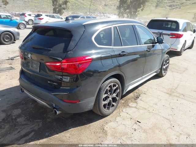 2022 BMW X1 WBXJG7C06N5V35528 Photo 3
