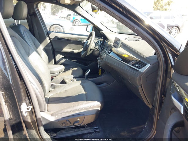 2022 BMW X1 WBXJG7C06N5V35528 Photo 4