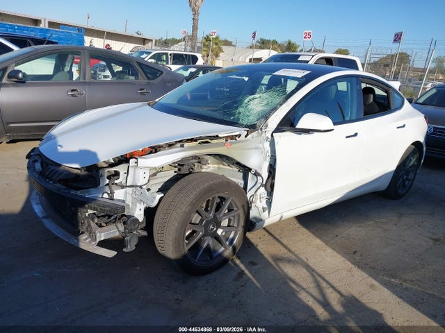 44534868 :رقم المزاد ، 5YJ3E1EA0NF147904 vin ، 2022 Tesla Model 3 Rear-wheel Drive مزاد بيع