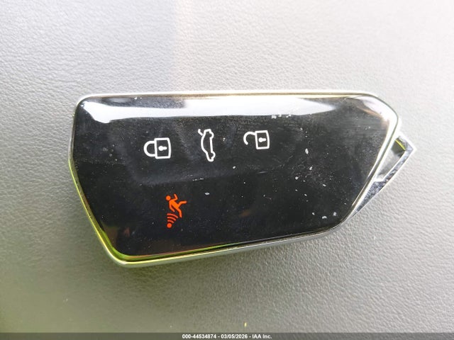 2023 VOLKSWAGEN ID.4 1V2FMPE84PC011161 Photo 10