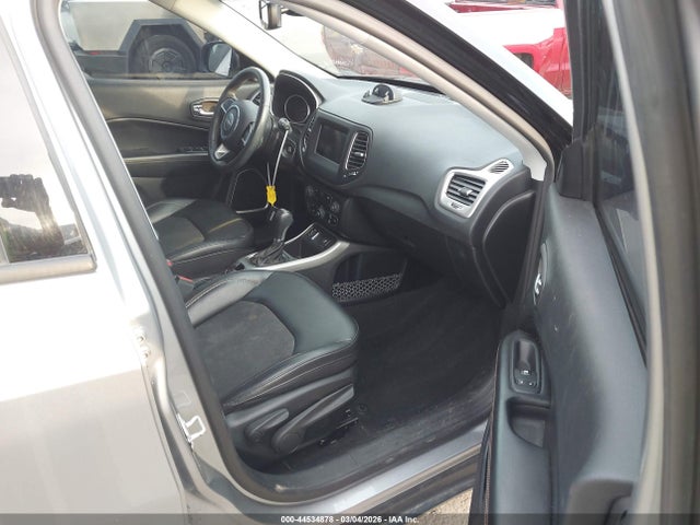 2019 Jeep Compass Latitude Fwd მანქანა იყიდება აუქციონზე, vin: 3C4NJCBB1KT616427, აუქციონის ნომერი: 44534878