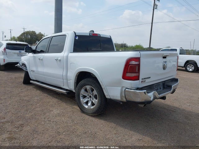 2021 RAM 1500 1C6RREJT8MN647605 Photo 2