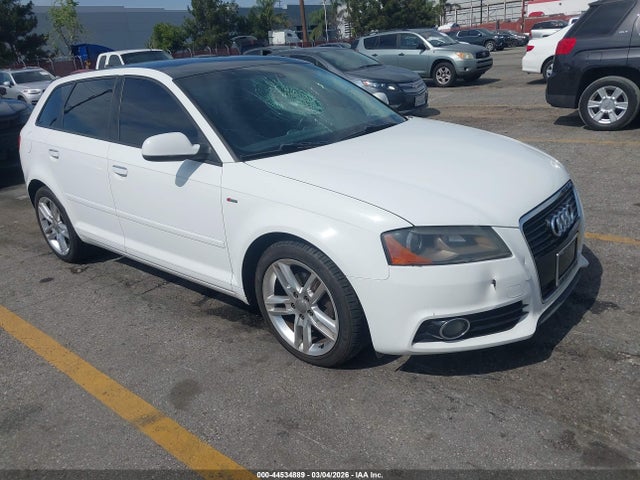 2011 AUDI A3 WAUKJAFM0BA021849