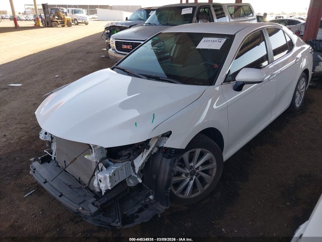 Toyota CAMRY LE 2022 4T1C11AK0NU044477 Image 2