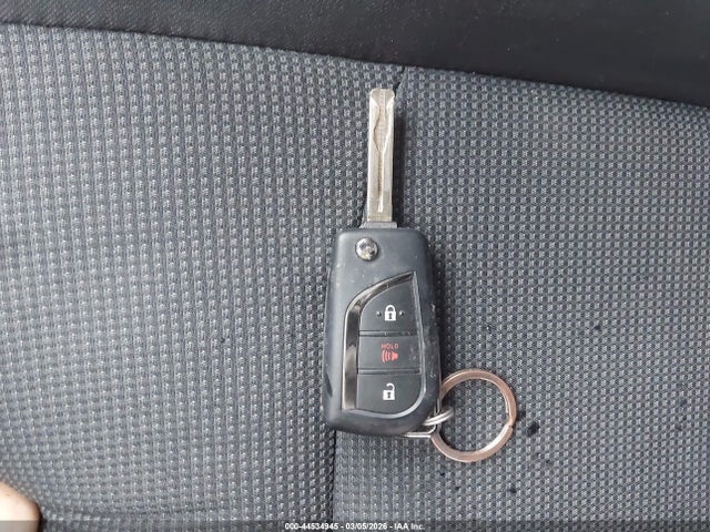 2T3G1RFV4SW619203 Toyota RAV4 LE