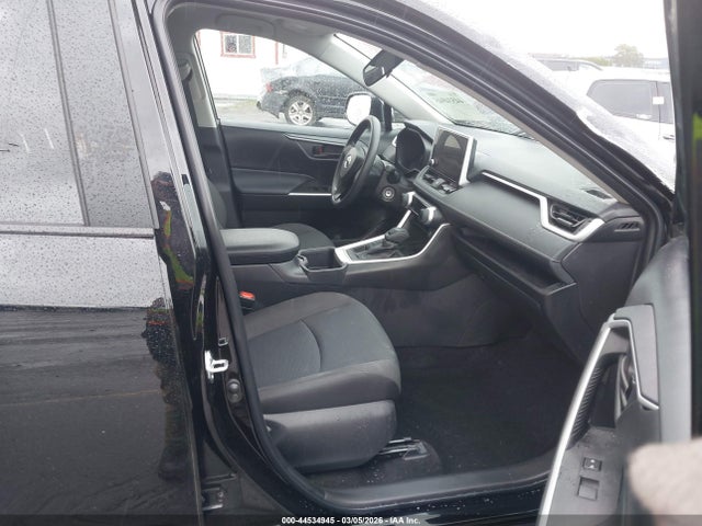 2T3G1RFV4SW619203 Toyota RAV4 LE