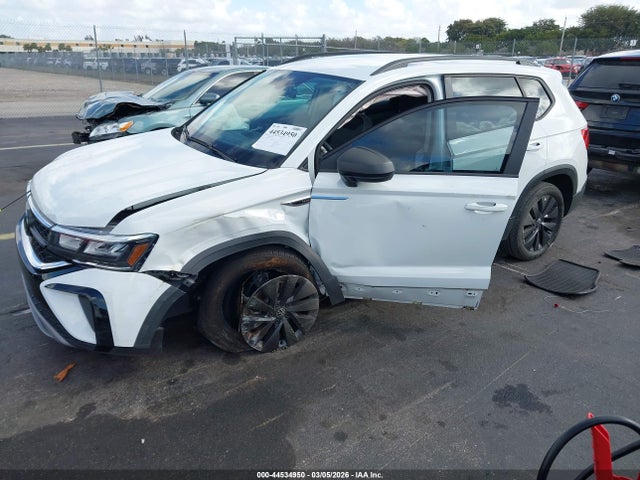 Auction sale of the 2024 Volkswagen Taos 1.5t S, vin: 3VV5X7B26RM076536, lot number: 44534950