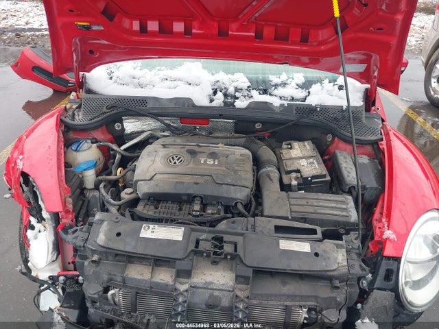 3VW507AT2FM806514 Volkswagen Beetle 1.8t